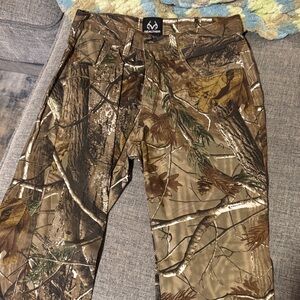 Realtree Camouflage Outdoor Pants